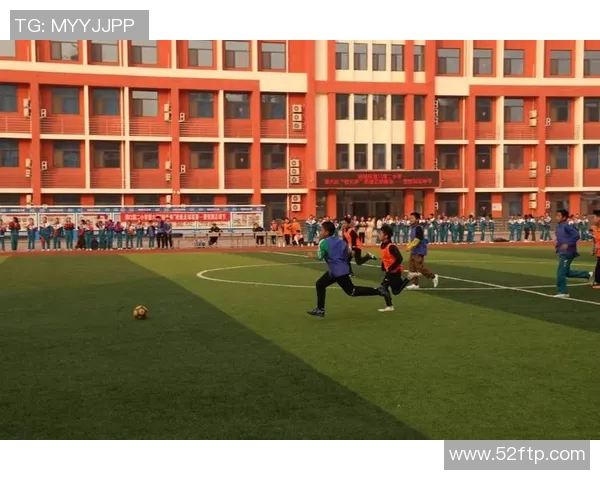 武汉足球卓尔奋勇争先展现拼搏精神助力城市足球崛起